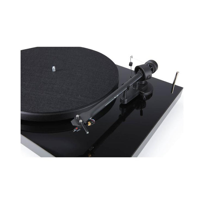 Pro-Ject DEBUT III PHONO SB BT | Turntable - Bluetooth - MDF chassis - Dust cover - Black Piano-SONXPLUS Granby